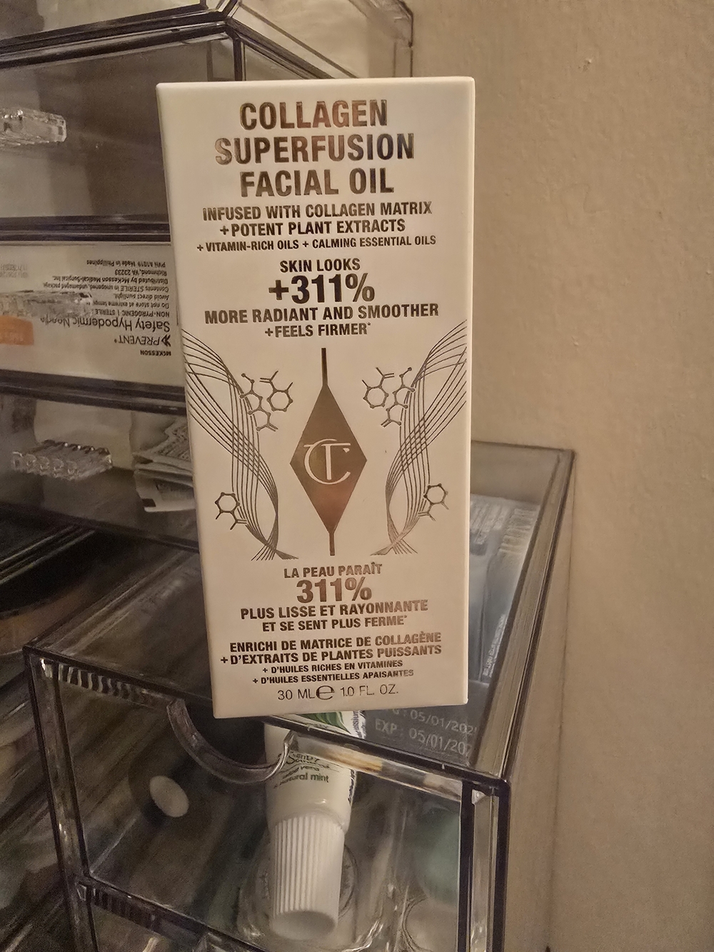 Collagen Superfusion Facial Oil – By Charlotte Tilbury
